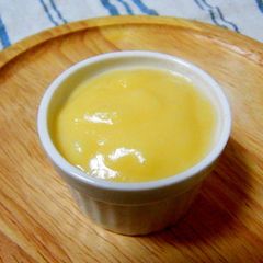 A picture of Microwaved Custard Cream with Honey.