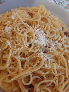 O poză a rețetei Spaghetti carbonara.