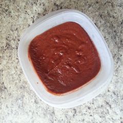 A picture of Mike's pizza sauce.