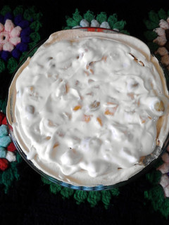 A picture of Fruit Cocktail Pie.