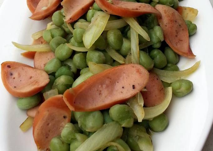 Green Pea And Sausage Salad