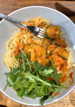 A picture of 15 minute Zucchini / courgette pasta.