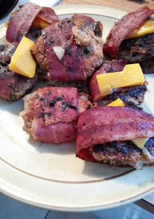 A picture of Tex-Mex turkey burgers.