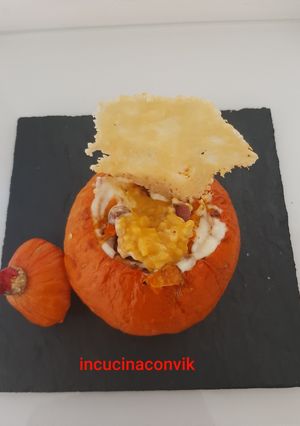 Foto di Risotto con zucca, fonduta di Castelmagno e speck