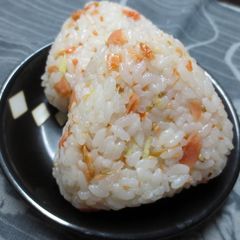 Ginger and Salmon Rice Balls A picture of Ginger and Salmon Rice Balls.
