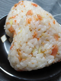 A picture of Ginger and Salmon Rice Balls.