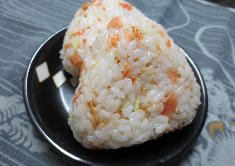 Recipe of Quick Ginger and Salmon Rice Balls