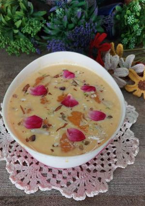 मधुर रस (Madhur Ras Recipe In Marathi) रेसिपी चे मुख्य फोटो 