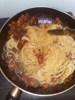 A picture of Spaghetti with minced meat.