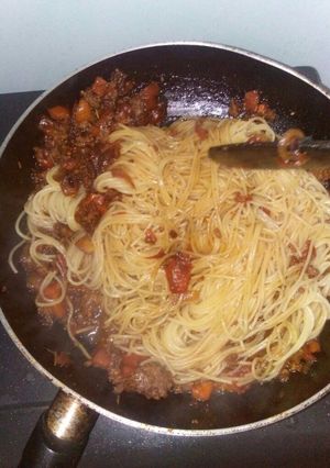A picture of Spaghetti with minced meat.