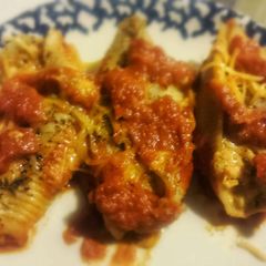 A picture of Stuffed Shells.