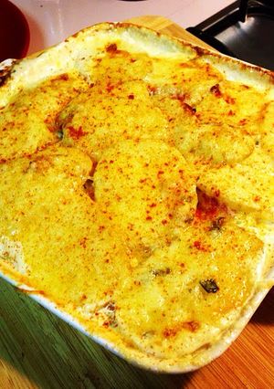 A picture of Creamy Potato & Chive Bake.