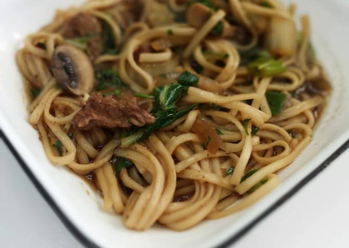 Asian Beef and Noodle Soup