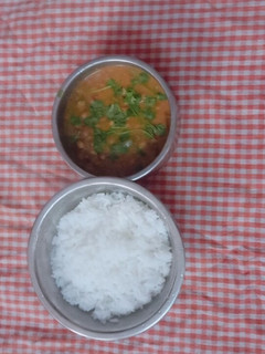 பச்சை நிலக்கடலை கத்திரிக்காய் குழம்பு (Pachai nilakadalai kathirikkai kulambu recipe in tamil) செய்முறை முக்கிய புகைப்படம்