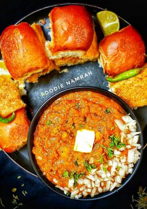 A picture of Masala pav bhaji.