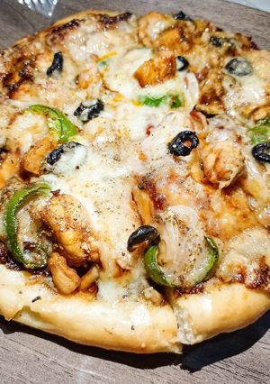 A picture of Pizza 🍕.