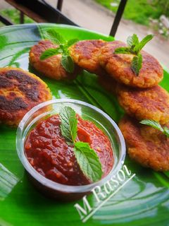 पोहा कटलेट (poha cutlets recipe in marathi) रेसिपी चे मुख्य फोटो 
