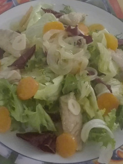 Una foto de Ensalada de caballa en escabeche