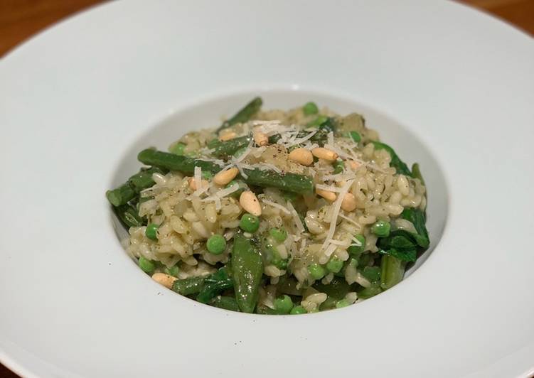 Steps to Prepare Award-winning Green Veg &amp; Pesto Risotto