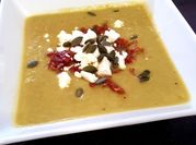Una foto de crema de puerro