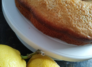 Una foto de Torta de Yogurt y Limón 🍋🥛