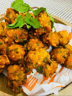 मूंग दाल पकौड़े (Mung Dal Pakode recipe in hindi) रेसिपी मुख्य फोटो
