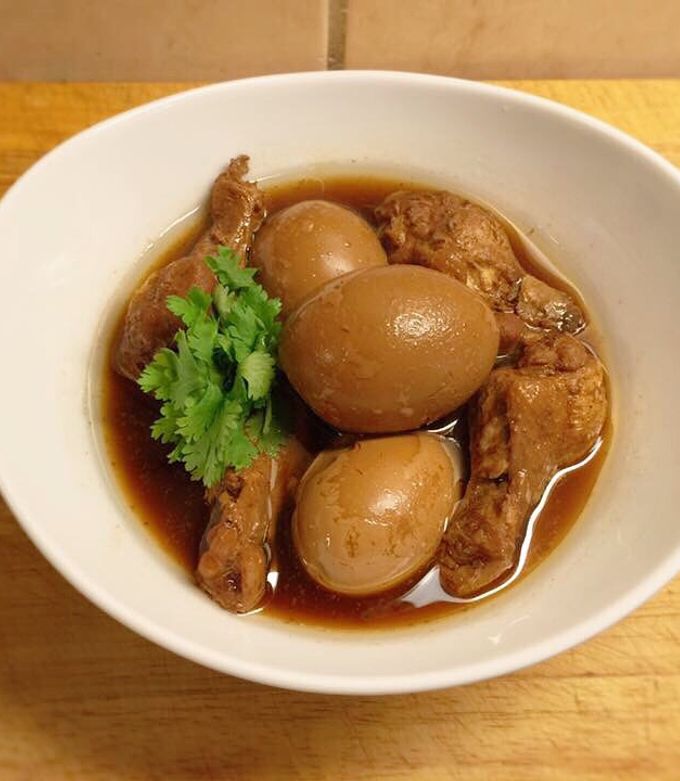 รูปของ ไข่พะโล้ปีกไก่บน By ครัวแม่ศรีเหลี่ยม