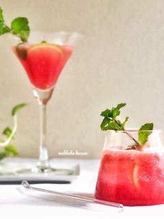 ওয়াটারমেলন মিন্ট লেমনেড রেসিপির প্রধান ছবি