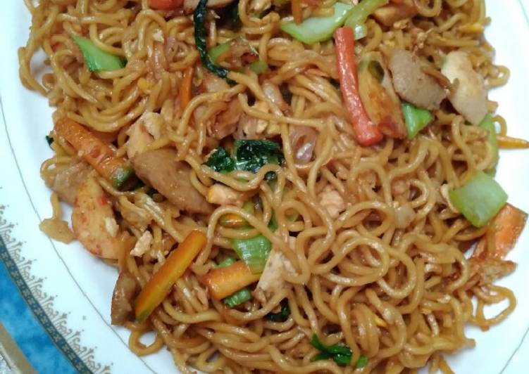 Cara Gampang Menyiapkan Mie goreng spesial ala Chinese food #enakanbikinsendiri, Enak Banget