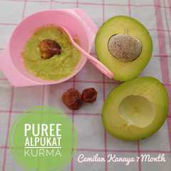รูปของ PUREE ALPUKAT KURMA || Cemilan MPASI Kanaya 7 Month