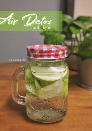 Gambar Air Detox Epal Hijau