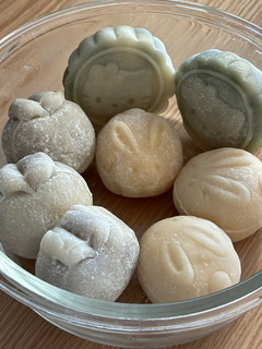 三色冰皮月餅 的食譜成品照片