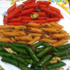 A picture of Tri colour pasta.
