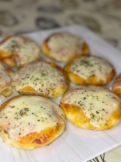 Una foto de Pizzetas con levadura seca