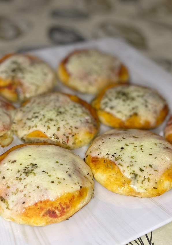 Una foto de Pizzetas con levadura seca