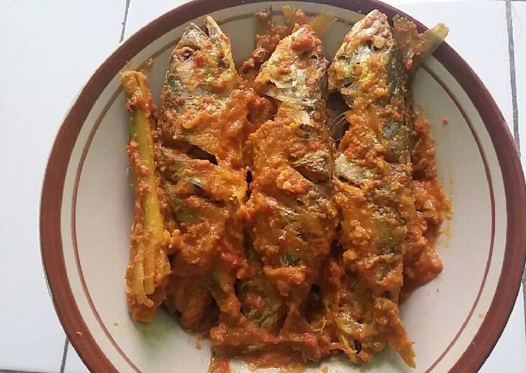 Bahan mengolah Acar kuning ikan kembung yang Bikin Ngiler