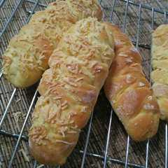 A picture of Roti Kepang Keju.
