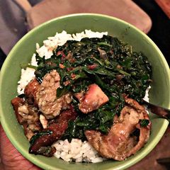A picture of Smoked Turkey Spinach Sauce.