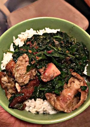 A picture of Smoked Turkey Spinach Sauce.