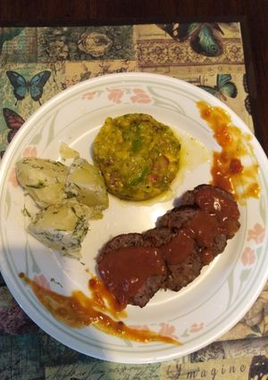 Una foto de Albondigón de carne molida de res en mi salsa agridulce