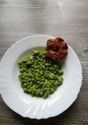 Zöldborsófőzelék és pulyka hamburger (mindenmentes) recept fotója