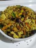 Arroz al curry con vegetales y queso vegano
