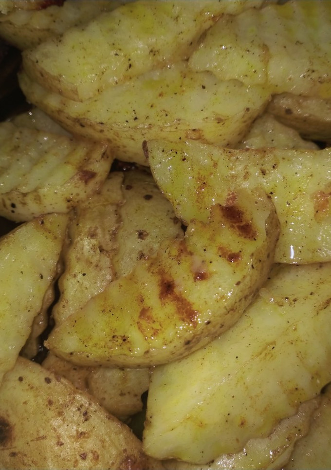 صورة لوصفة بطاطس ويدجز مشويه 😋😋😋