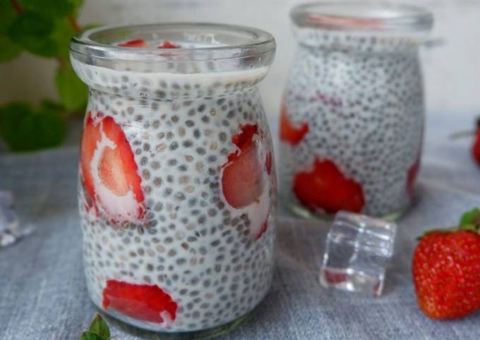 Langkah Mudah untuk Membuat Puding Chia dengan strawberry (simple dan sehat) Anti Gagal