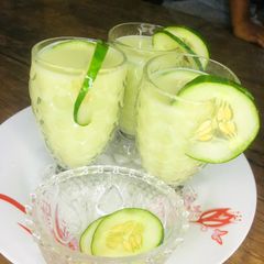 A picture of Cucumber smoothie🥒🥛.
