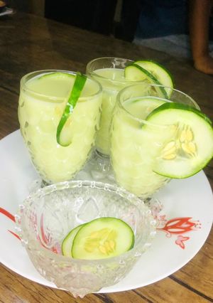 A picture of Cucumber smoothie🥒🥛.