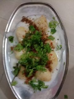 દહીં વડા (Dahi Vada Recipe In Gujarati) રેસીપી મુખ્ય ફોટો