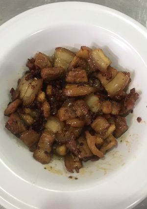 Hình của món Ba rọi cháy cạnh.