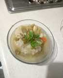 Caldo de pollo con verduras, arroz y garbanzos