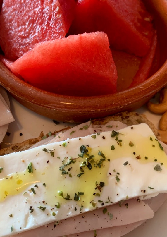 Una foto de Almuerzo - desayuno saludable de verano 🔆🍉